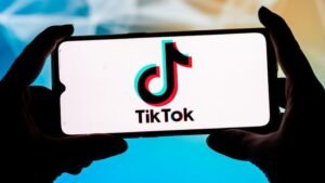 Utilizzare l'intelligenza artificiale per guadagnare su TikTok